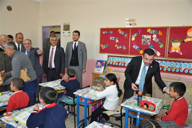 buzagi-olumlerine-anne-sutu-cozumu-ilk-olarak-karsta-dagitildi-3.jpg
