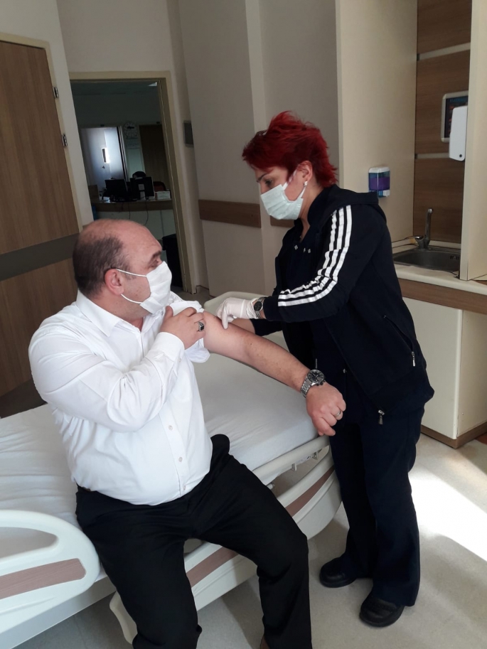 Harakani Hastanesinde CoronaVac aşısı