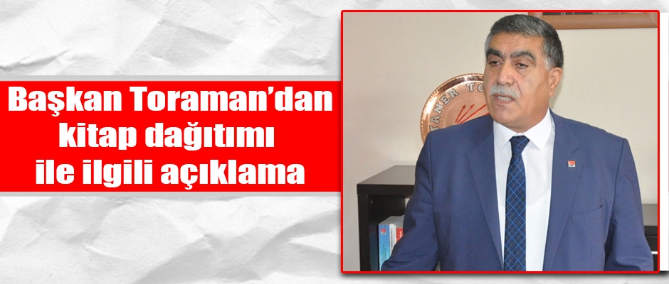 CHP İl Başkanı Toraman, kitap dağıtımı ile ilgili basın açıklaması yaptı