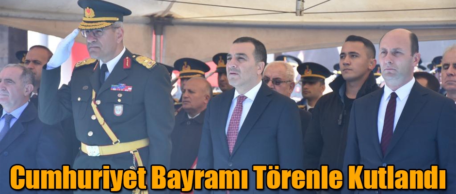 CUMHURİYET BAYRAMI TÖRENLE KUTLANDI