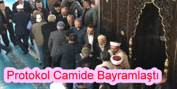 Kars'ta Bayramlaşma Töreni Evliya Caminde Yapıldı.