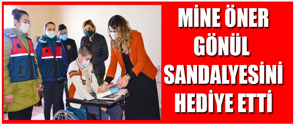 Mine Öner Gönül Sandalyesini Hediye Etti